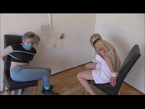 ❤️ Závislá / zviazaná a s roubíkom / dievča v núdzi ❤❌ Porno na nás ️❤