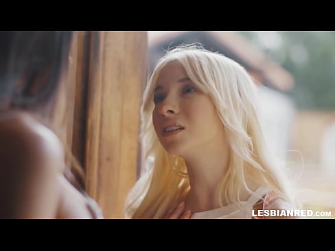 ❤️ Dievča príde domov o niekoľko mesiacov neskôr a skončí pri jedení kundičky svojej nevlastnej mamy ❤❌ Porno na nás ️❤