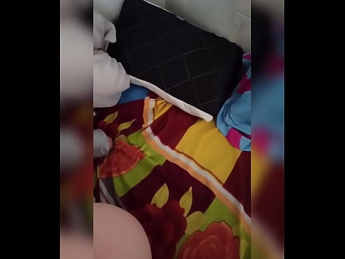❤️ Moja spolubývajúca zostáva doma sama, pretože jej manžel odchádza na dovolenku, a ja využijem príležitosť, aby som ju ošukal a naplnil jej zadok mliekom ❤❌ Porno na nás ️❤